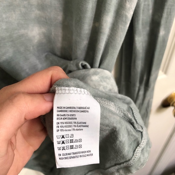 American Eagle S Tie Dye Soft & Sexy Bell Sleeve - Picture 4 of 6